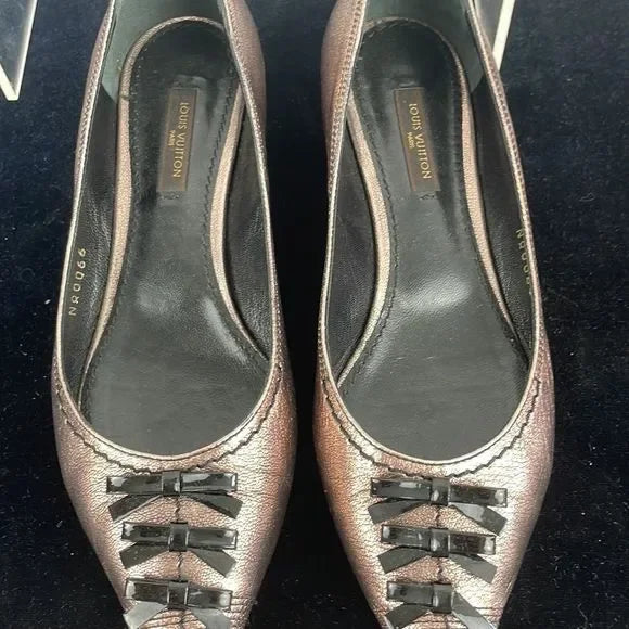 Louis Vuitton Flat Heel Shoes